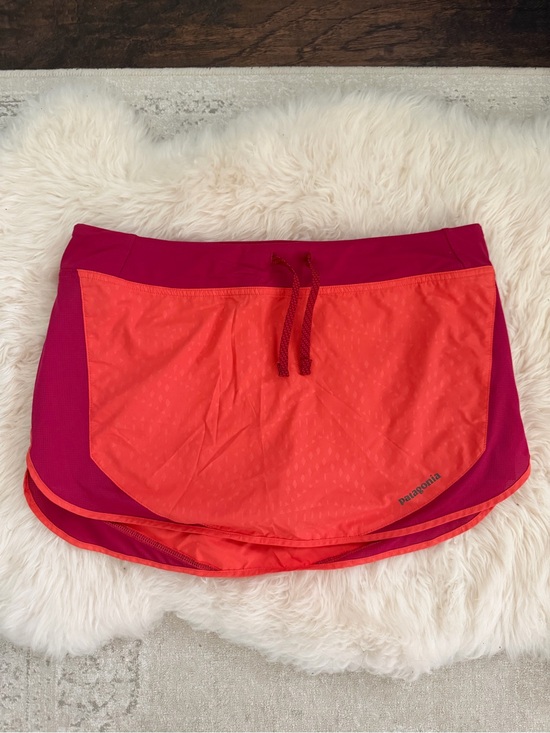 Patagonia Dresses & Skirts - Patagonia Coral & Magenta Women's Athletic Skort Sz M